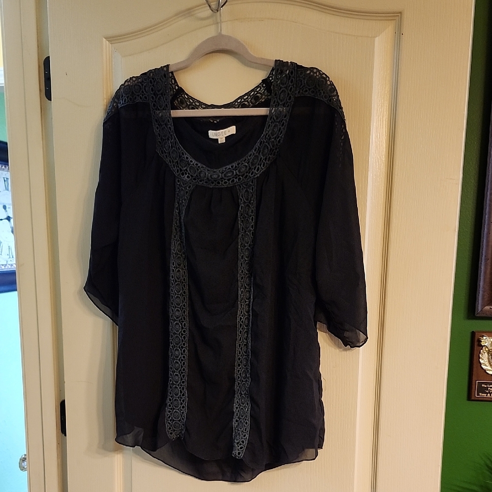 UMGEE BLACK 3/4 SLEEVE BLOUSE